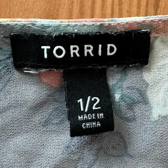 Torrid Floral Open Front Kimono Cardigan - Picture 6 of 7